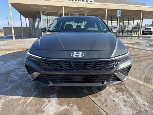 2025 Hyundai ELANTRA SEL