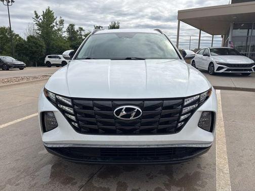 Quartz White 2022 Hyundai TUCSON SEL