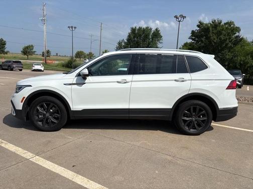 2024 Volkswagen Tiguan 2.0T SE 4MOTION