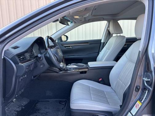 2017 Lexus ES 350 Base