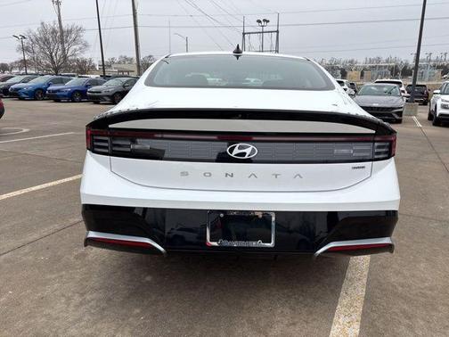 2025 Hyundai SONATA Hybrid SE