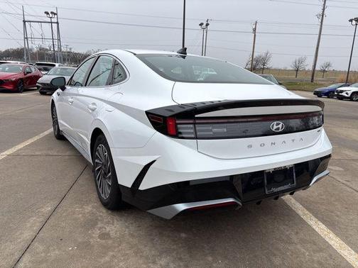 2025 Hyundai SONATA Hybrid SE