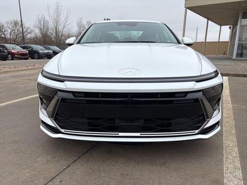 2025 Hyundai SONATA Hybrid SE