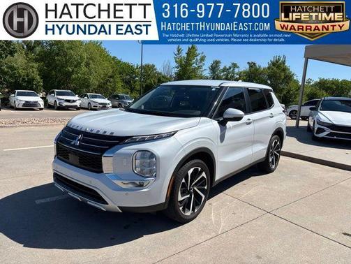 White Diamond 2024 Mitsubishi Outlander SE 2.5 S-AWC
