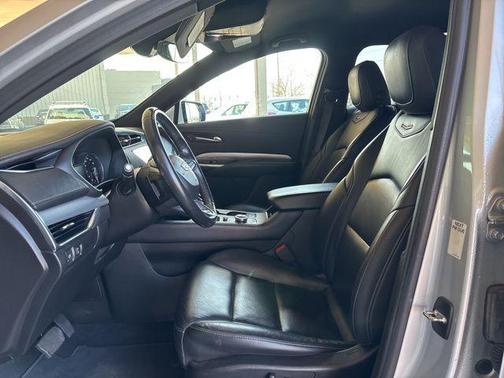 2021 Cadillac XT4 Premium Luxury