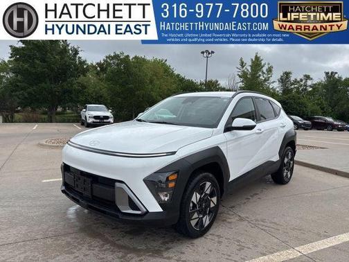 Atlas White 2025 Hyundai KONA SEL