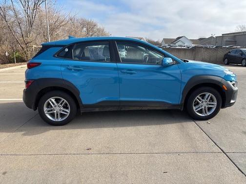 2022 Hyundai KONA SE