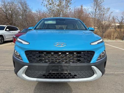 2022 Hyundai KONA SE