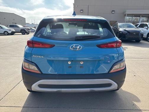 2022 Hyundai KONA SE