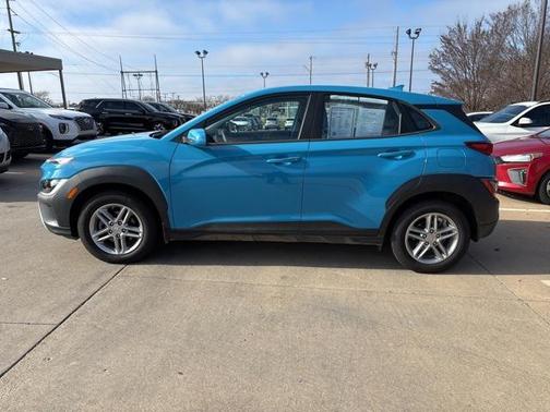 2022 Hyundai KONA SE