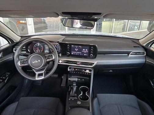 2022 Kia K5 LXS