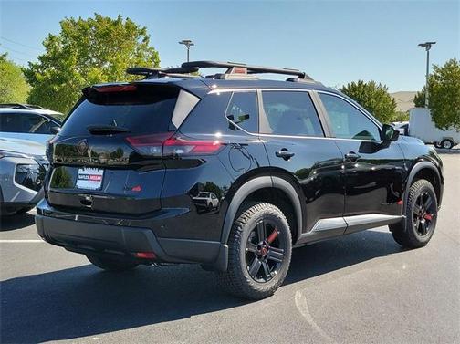 2025 Nissan Rogue Rock Creek