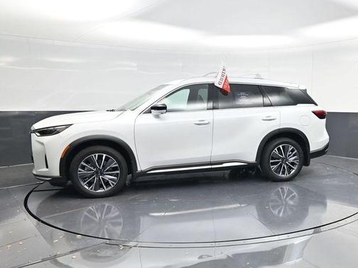 Radiant White 2026 INFINITI QX60 Luxe