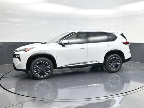 Everest White P 2026 Nissan Rogue Platinum