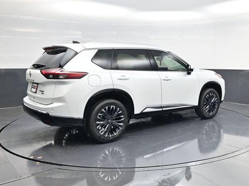 Everest White P 2026 Nissan Rogue Platinum
