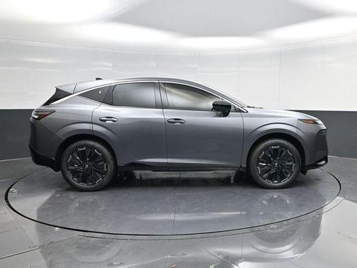 Gun Metallic 2026 Nissan Murano Platinum
