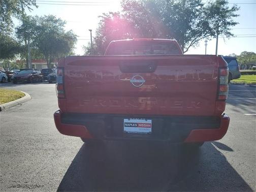 2025 Nissan Frontier SV