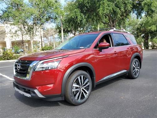 2025 Nissan Pathfinder Platinum
