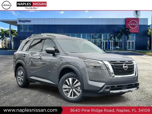 2025 Nissan Pathfinder SL