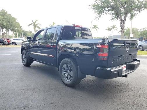 2025 Nissan Frontier SV
