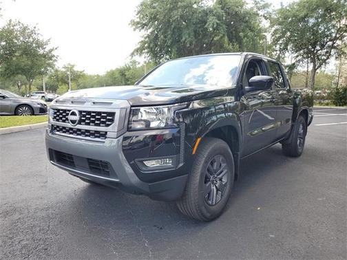 2025 Nissan Frontier SV