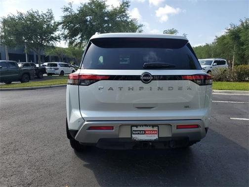 2025 Nissan Pathfinder SL