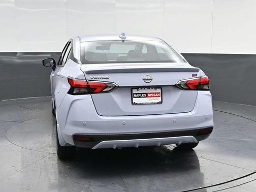 Gray Sky Pearl 2025 Nissan Versa 1.6 SR