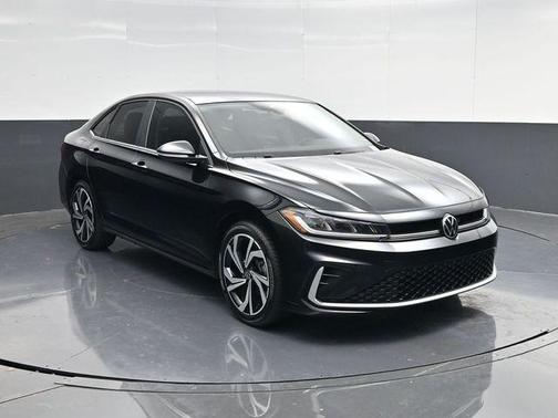 Deep Black Pearl Effect 2025 Volkswagen Jetta 1.5T SEL