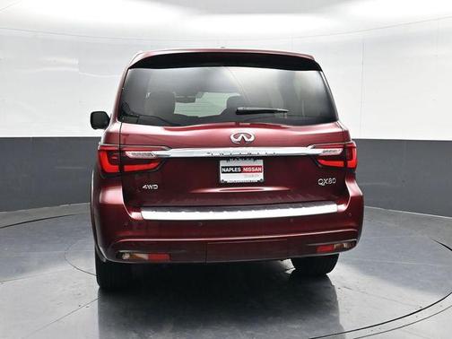 2022 INFINITI QX80 Luxe