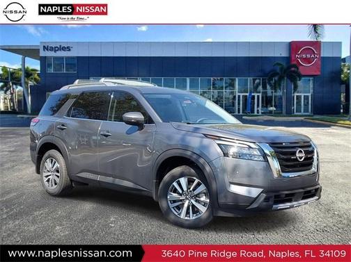 2025 Nissan Pathfinder SL