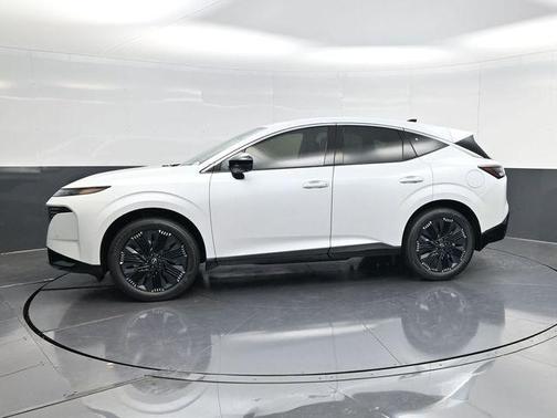Everest White P 2026 Nissan Murano Platinum