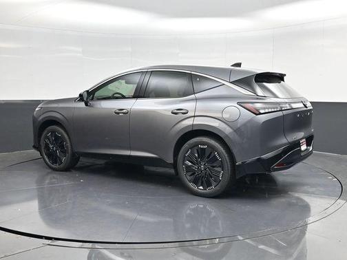 Gun Metallic 2026 Nissan Murano Platinum