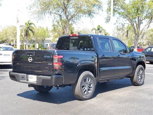 2025 Nissan Frontier SV
