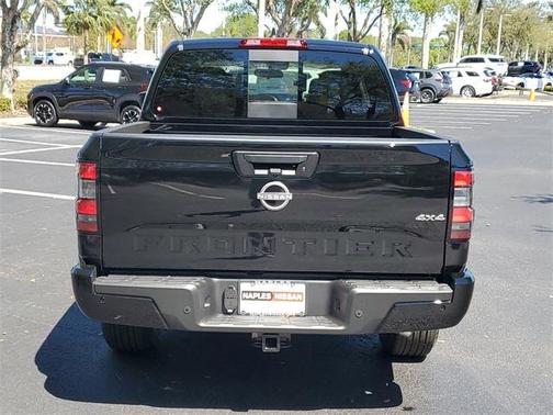 2025 Nissan Frontier SV