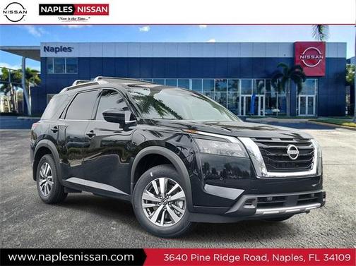 2025 Nissan Pathfinder SL