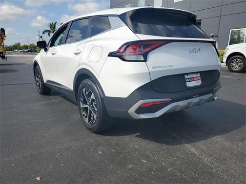 2023 Kia Sportage EX