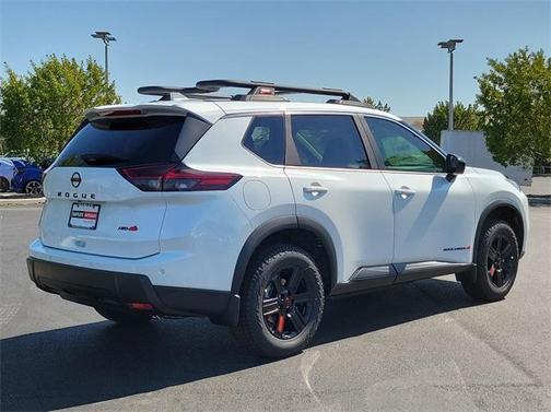 2025 Nissan Rogue Rock Creek