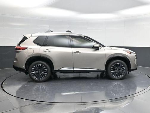2t Chpn Blk Roo 2026 Nissan Rogue Platinum
