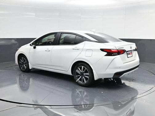 Aspen White 2025 Nissan Versa 1.6 SV