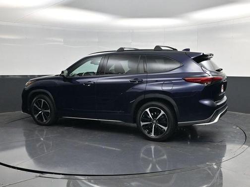 Blue 2022 Toyota Highlander XSE