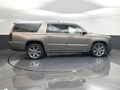 2018 Cadillac Escalade ESV Premium Luxury