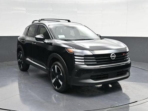 Super Black 2026 Nissan Kicks SR