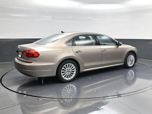 2016 Volkswagen Passat 1.8T SE