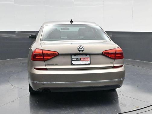 2016 Volkswagen Passat 1.8T SE