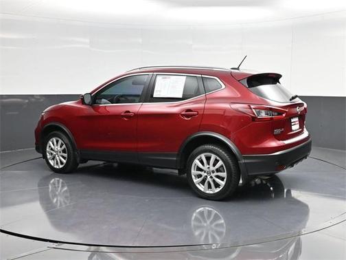 2022 Nissan Rogue Sport SV
