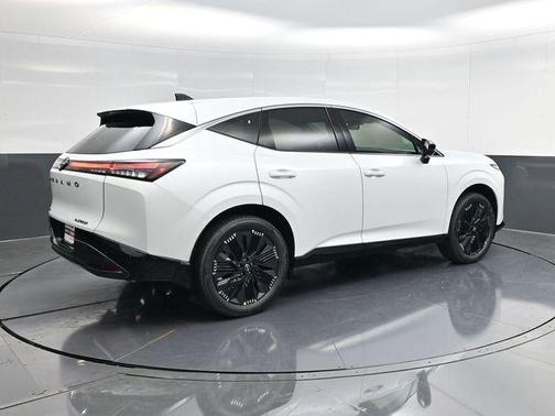 Everest White P 2026 Nissan Murano Platinum