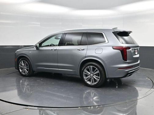 Silver Metallic 2023 Cadillac XT6 Premium Luxury FWD