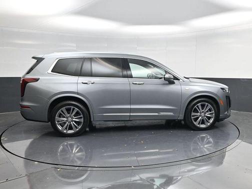 Silver Metallic 2023 Cadillac XT6 Premium Luxury FWD