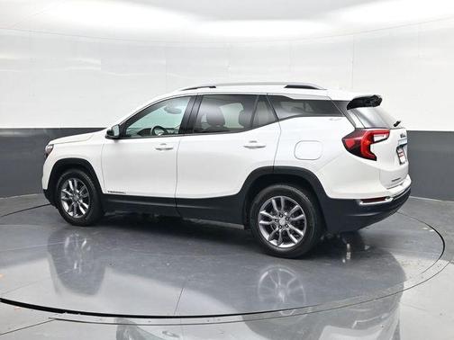 White Frost Tri-Coat 2023 GMC Terrain SLT