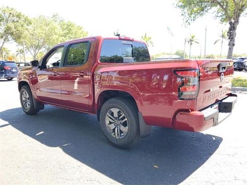 2025 Nissan Frontier SV